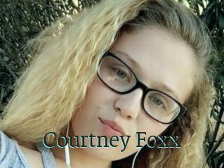 Courtney_Foxx